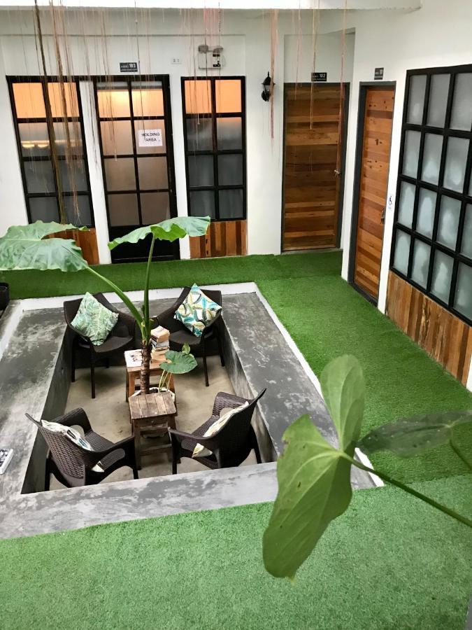 Hostel Avisala Coron